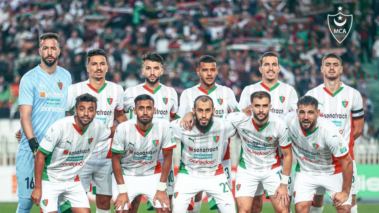 القنوات الناقلة لمباراة مولودية الجزائر ويانج افريكانز اليوم 7 ديسمبر في دوري ابطال افريقيا 2025