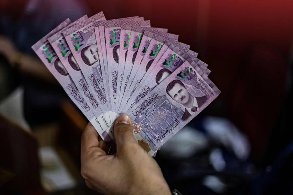 “كم سعر 100 دولار”.. سعر الدولار مقابل الليرة السورية اليوم الخميس في السوق السوداء بكل المحافظات وفقا لأخر تحديث