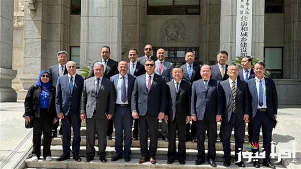 وزير الإسكان يناقش مع نظيره الصيني آفاق التعاون المستقبلية  
ثلاثة مجالات للتعاون بين البلدين